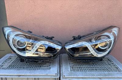 Hyundai i40 Jobb fényszóró 921023z030