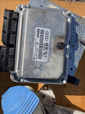 Audi A6 (C5 - 4B) motorvezérlő  8e0907401m