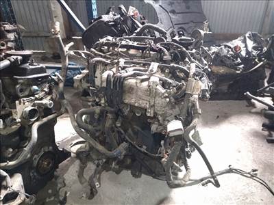 CLH kódú Volkswagen / Audi / Seat / Skoda 1.6 TDI fűzött blokk hengerfejjel 