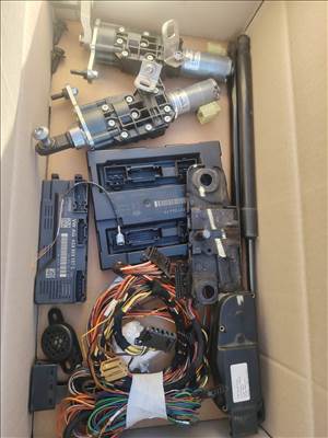 Audi A6 (C7 - 4G) Elektromos csomagtartó szett