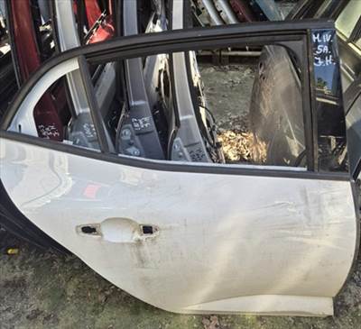 Renault Megane IV 5 ajtós jobb hátsó ajtó szerelvények nélkül