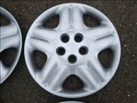 Toyota 15-ös gyári dísztárcsa