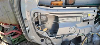 Suzuki Ignis II bal hátsó ajtózár szerkezet 