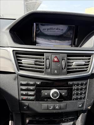 Mercedes E-osztály W212 fejegység 