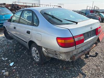 Toyota Carina E Bal hátsó Dobbetét (Kerékjárati, Műanyag) *157128*