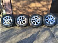  5x114.3 lyukosztású 15" újszerű Enzo alufelni, 195/65 használt Hankook nyári gumi, TPMS szenzorok