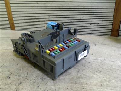 RENAULT LAGUNA 00-05 Biztosítéktábla BCM BSI BSM SAM GEM modul Utastér