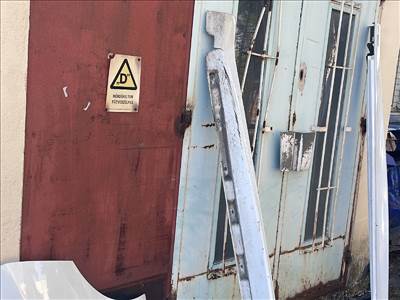  JAGUAR XF Bal Küszöb