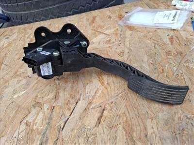 Hyundai Matrix (FC) gázpedál  0000000 db2rcl004