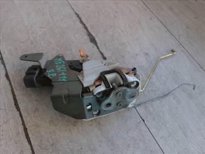 SUZUKI WagonR+ Jobb első ajtó zárszerkezet központizáras