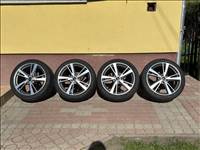  5x112 lyukosztású 19" újszerű (gyári felni) alufelni, rajta 245/40 használt nyári gumi gumi 