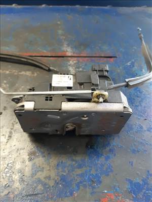 Fiat Ducato III 06-14 Bal Első Ajtó Zárszerkezet + Központizár Motor