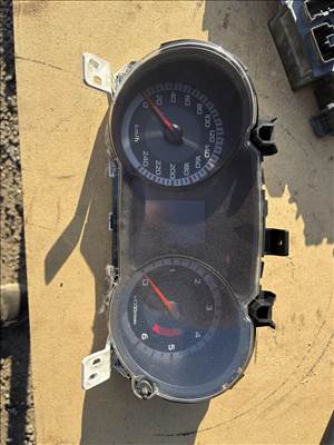 Mitsubishi Outlander II 2.2 DI-D 4WD óracsoport 