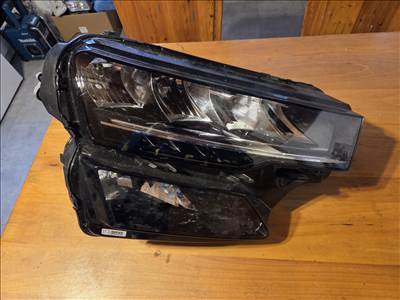 Skoda Karoq Facelift 2022-től jobb első fényszóró 57B941010