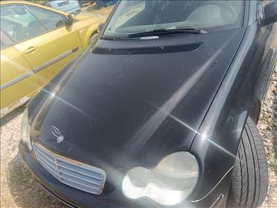 Mercedes W203 motorháztető 