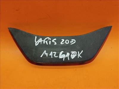 Toyota Yaris radar fedél 53155-K0030 (M.12.410K)