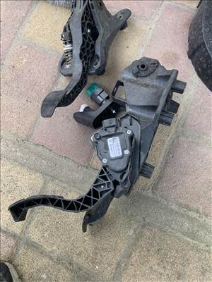 Renault Clio V, Dacia Duster II gázpedál 180108467r