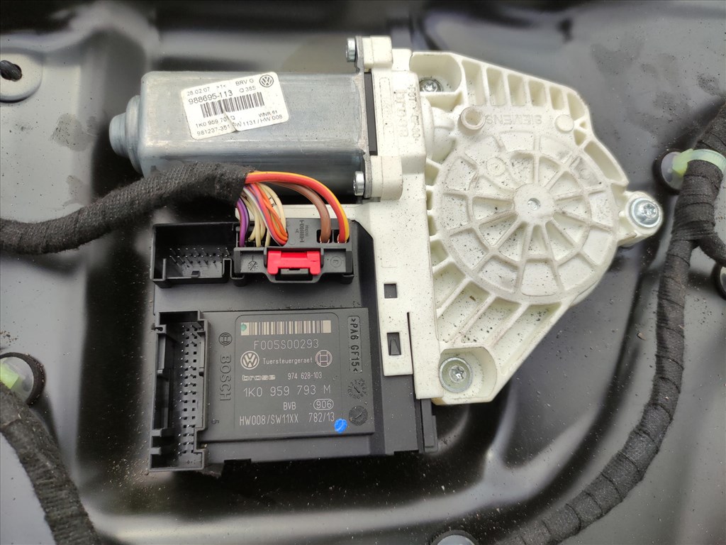 VW Passat B6 bal első ablakemelő szerkezet 2. kép