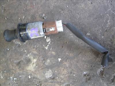 Mazda E 2200 szivargyújtó 