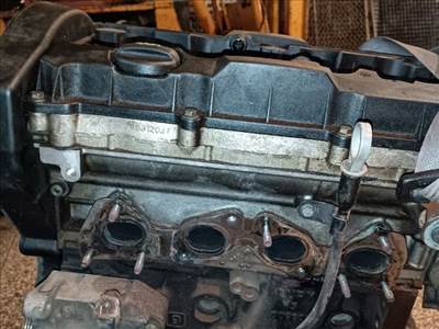 Peugeot 307 Hengerfej *160409* 9636076010