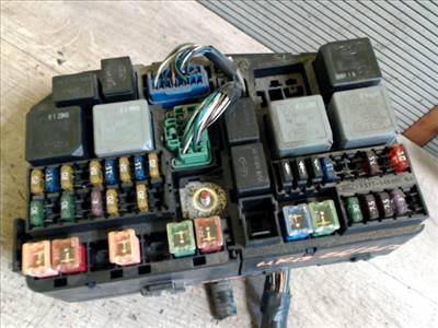 FORD MONDEO 01-07 Biztosítéktábla BCM BSI BSM SAM GEM modul Motortér