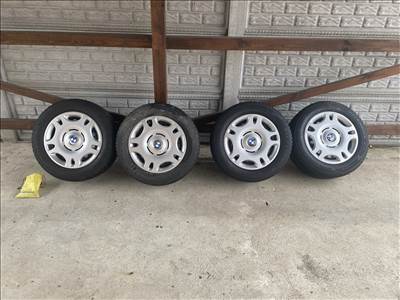  5x120 lyukosztású 15" használt lemezfelni, rajta 205/60 használt téli gumi gumi 