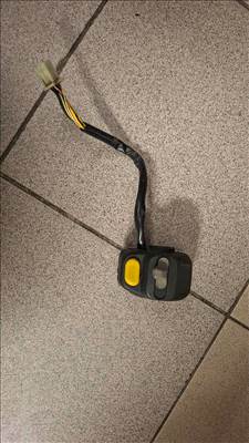 Malaguti f12 100 kormány kapcsoló jobb