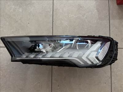 Audi Q7 (4M) bal fényszóró  4m0941039c