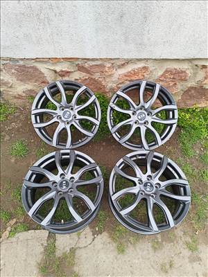  5x114.3 lyukosztású Kia / Hyundai 7,5J 18" használt alufelni, szenzorok 