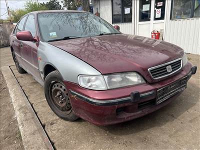 Honda Accord (5th gen) 2.0i bontott alkatrészei