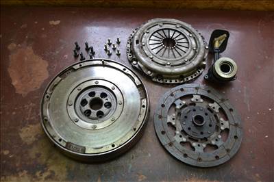 Ford Focus II MK2 C-Max 1.6 TDCi kettőstömegű lendkerék kuplung! 3M516477CF 9647933380 3M51-6477-CF 