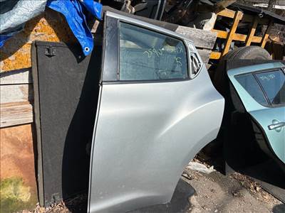  NISSAN JUKE (F15) Bal hátsó Ajtó (Részeivel)