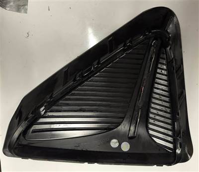 MG5 EV lokharitóba jobb oldali rácsbetét   10854288r