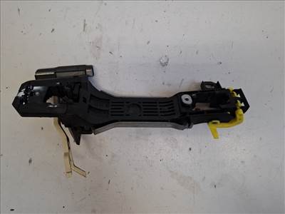 Toyota Prius Plus jobb hátsó kilincsfészek