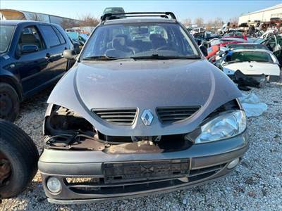 Renault Mégane I Első Lökhárító (Részeivel) *157833*