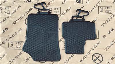Volkswagen VW UP gyári új első hátsó gumi szönyeg garnitúra 1S1061501 1S0061511