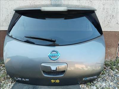 Nissan Leaf I komplett csomagtérajtó részeivel 