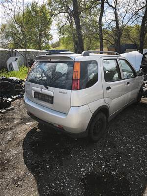 Suzuki Ignis bontott alkatrészei