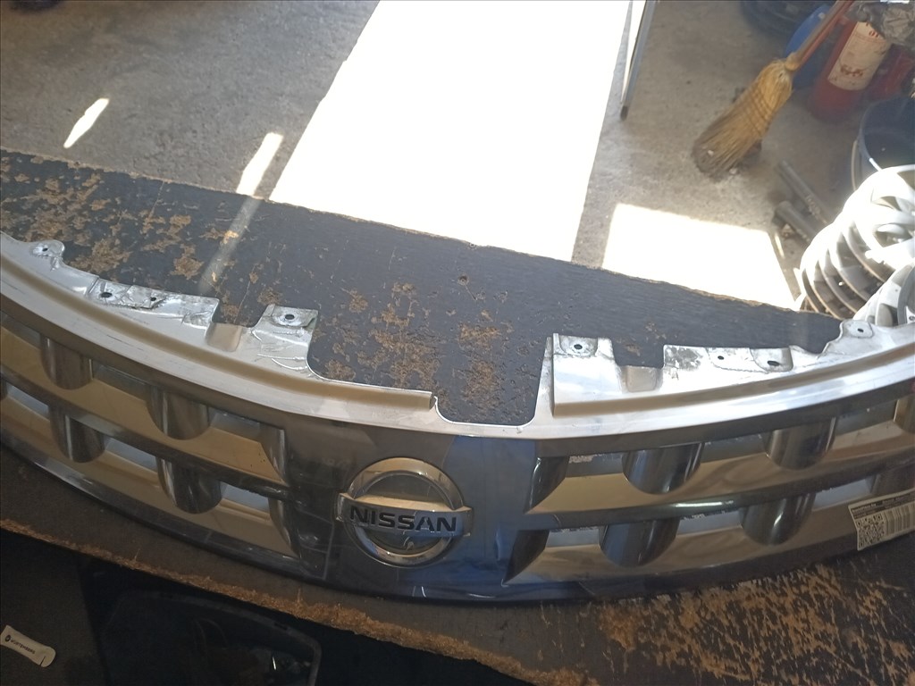 Nissan Murano I hűtőrács  nissan62310ca000 2. kép