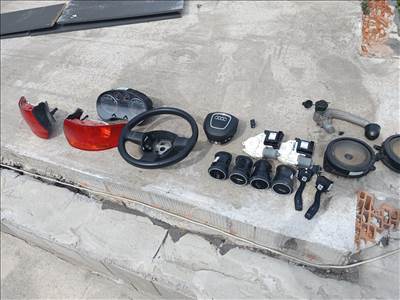 Audi A3 bontott alkatrészei egyben vagy külön-külön is (illetve bontódik is az az A3 tovább)