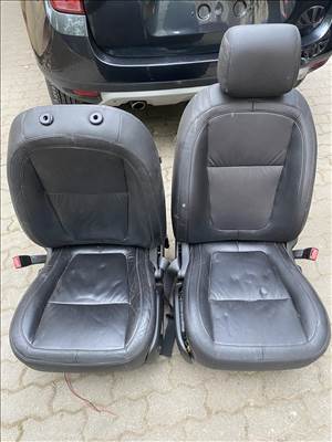 Jaguar XF bal első ülés, jobb első ülés, bal hátsó ülés, jobb hátsó ülés