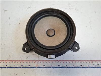 Toyota Yaris (XP130) jobb hátsó hangszóró 861600D370