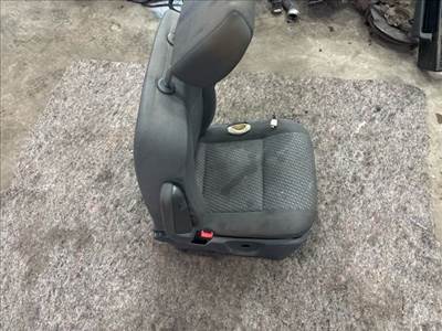 Volkswagen Transporter T5 Bal első Ülés 22643