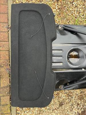 Ford Fiesta Mk6 Kalaptartó  8a51a46506