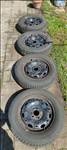  5x100 lyukosztású 14" újszerű (gyári felni) lemezfelni, rajta 175/65 újszerű Kelly nyári gumi gumi 