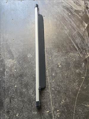 Mitsubishi Outlander IV csomagtér roló