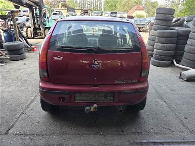 Tata Indica CSOMAGTÉR ajtó 