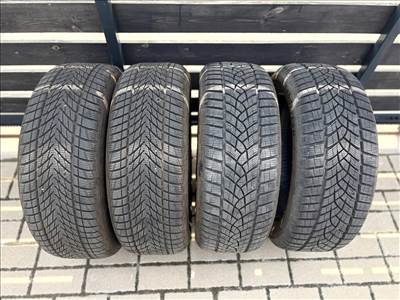 215/5517" újszerű Goodyear téli gumi gumi 7,5mm 2023/2020