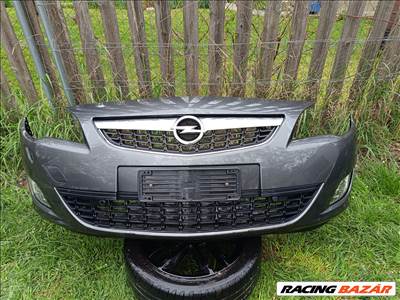 Opel Astra J első lökhárító  13264403
