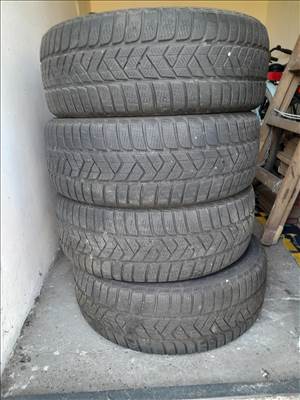  215/6016" használt Pirelli téli gumi gumi